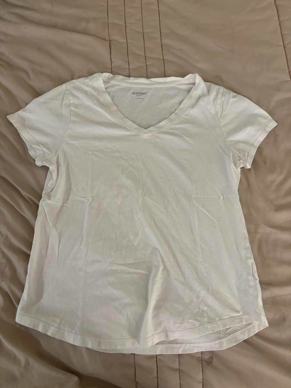 Old Navy Women's White V-neck Short Sleeve Tee